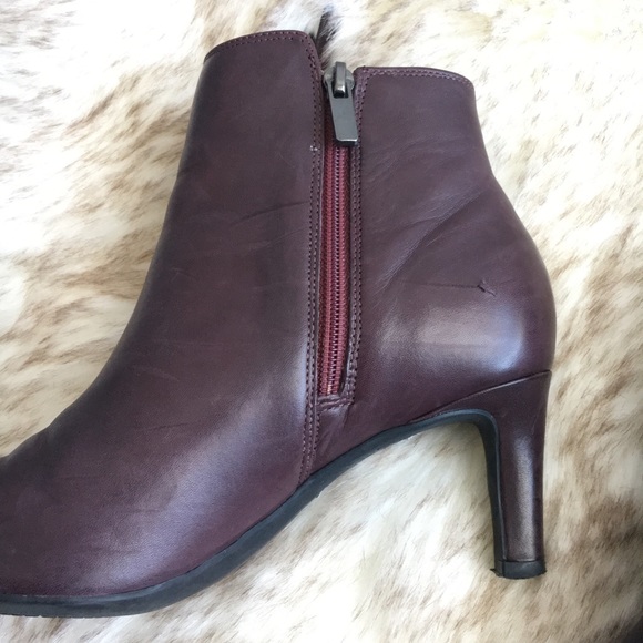 Clarks burgundy wine leather ankle boots - size 5 - Picture 5 of 6